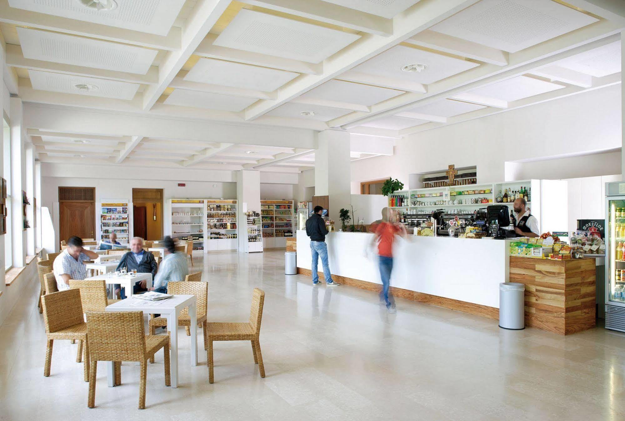 Hotel Domus Pacis